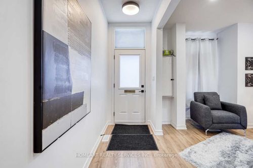 613 Dufferin St, Toronto, ON, M6K2B1 | Card Image