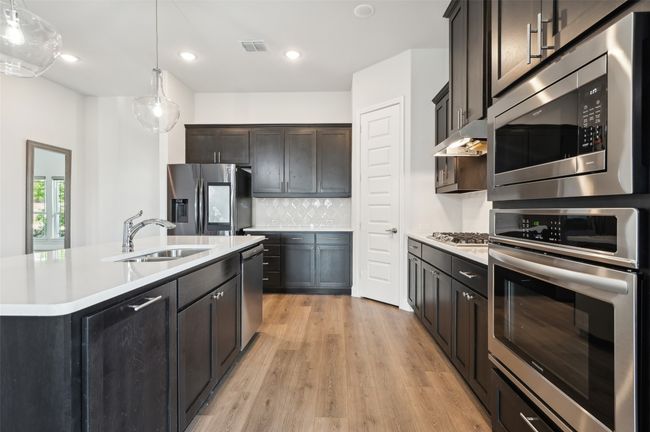 6322 Farndon Dr, House other with 4 bedrooms, 4 bathrooms and null parking in Aubrey TX | Image 7