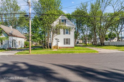 327 Essex St, Bangor, ME, 04401-4002 | Card Image
