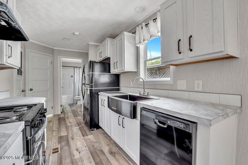 l-2505 Woodbridge Ave, Edison, NJ, 08817-5601 | Card Image