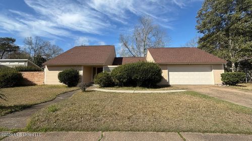 121 Booth Circle, Ocean Springs, MS, 39564 | Card Image