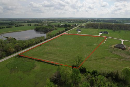 5481 N Seitz Ave, Springfield, MO, 65803-6219 | Card Image