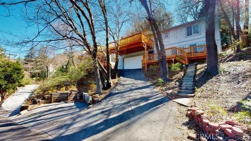 621 Arth Dr, Crestline, CA, 92325-9648 | Card Image