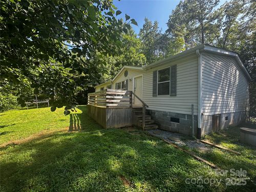 584 Ebenezer Rd, Old Fort, NC, 28762-7885 | Card Image
