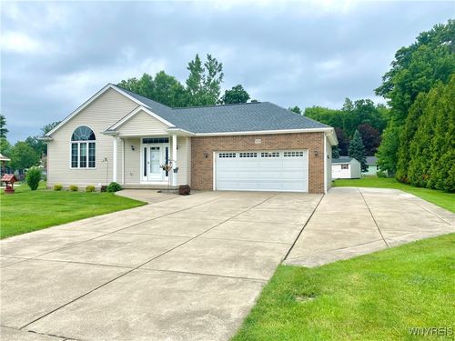 3050 Hillbrook Dr, Eden, NY, 14057-1246 | Card Image