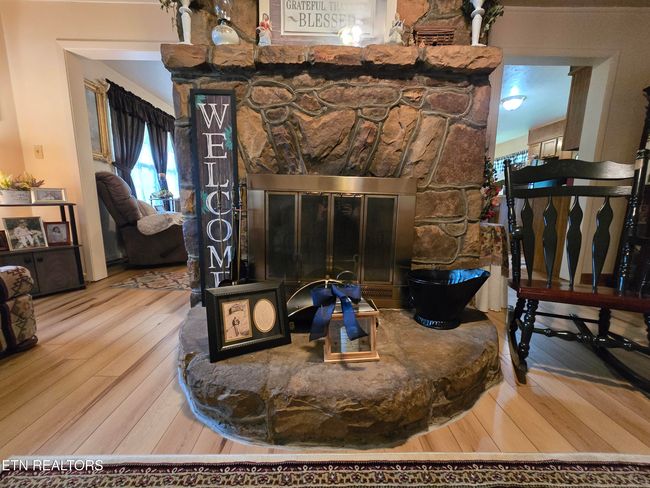 340 Machine Branch Rd, House other with 2 bedrooms, 1 bathrooms and null parking in Ewing VA | Image 4