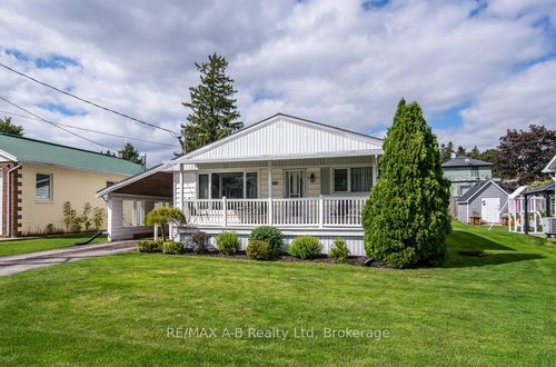 2210 Shakespeare St, Shakespeare, ON, N0B2P0 | Card Image