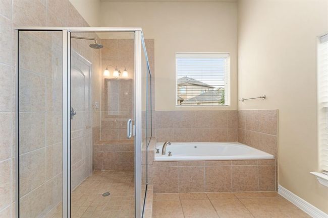 3606 Hempstead Villa Dr, House other with 3 bedrooms, 3 bathrooms and 2 parking in Houston TX | Image 18