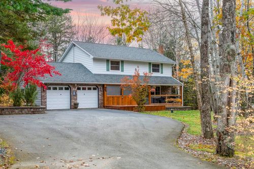 64 Carlheath Dr, Wellington, NS, B2T1J4 | Card Image