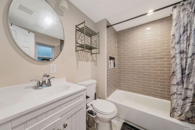 6 Mars Rd, House other with 3 bedrooms, 2 bathrooms and null parking in Rocky Point NY | Image 15