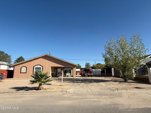 724 Mesa Ridge Dr, Fabens, TX, 79838 | Card Image