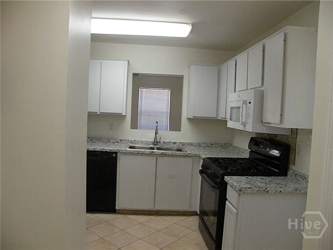 Kitchen | Image 6
