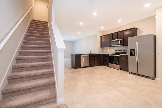 4653 Sparkling Shell Ave, Townhouse with 3 bedrooms, 3 bathrooms and null parking in KISSIMMEE FL | Image 4