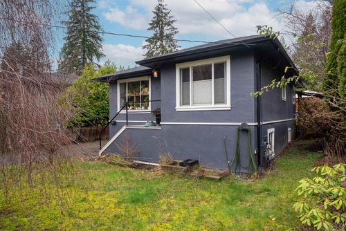 518 W 23rd St, North Vancouver, BC, V7M2B9 | Card Image