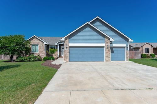 2018 E Clover Ct, Andover, KS, 67002-8446 | Card Image