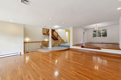 4 Dakota Ct, Suffern, NY, 10901-4115 | Card Image