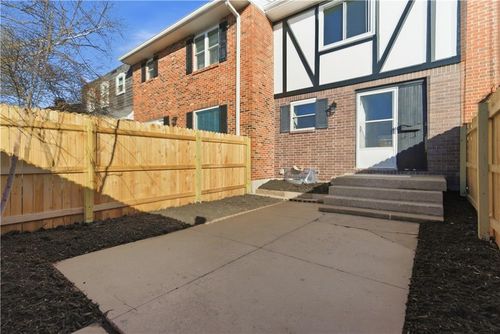 8341 Antioch Rd, Overland Park, KS, 66212-3501 | Card Image