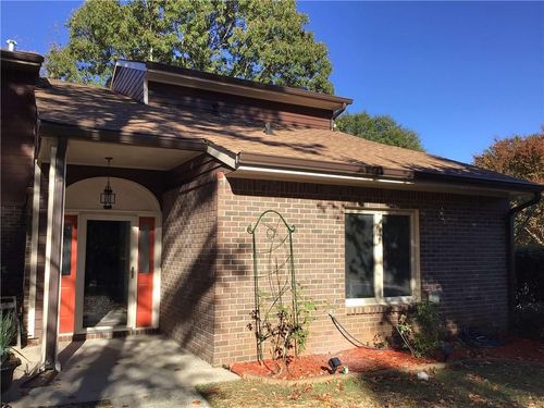 1554 Circlestone Dr, Stone Mountain, GA, 30088-3422 | Card Image