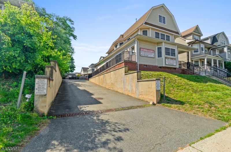 Commercial Sale in Belleville Twp. 4
