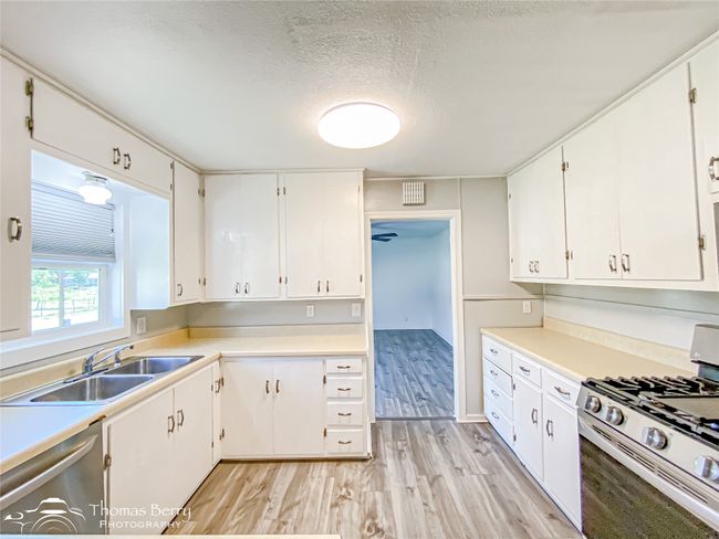 608 E 8 Th St, House other with 3 bedrooms, 2 bathrooms and null parking in Coleman TX | Image 12