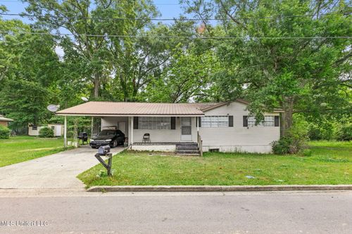 1430 Hendricks St, Columbia, MS, 39429-2126 | Card Image