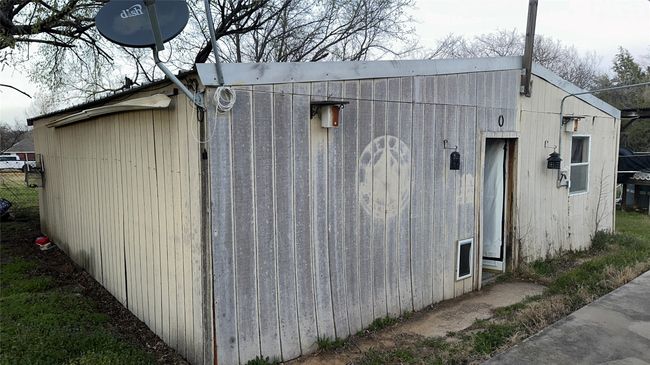 304 Little School Rd, House other with 3 bedrooms, 2 bathrooms and null parking in Kennedale TX | Image 4
