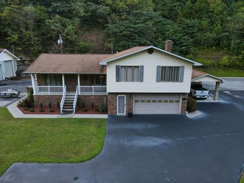 1077 Navigator Rd, Grundy, VA, 24614-5674 | Card Image