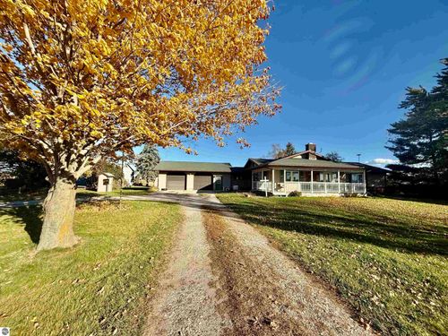 7873 Rich Rd, Middleton, MI, 48856-9777 | Card Image