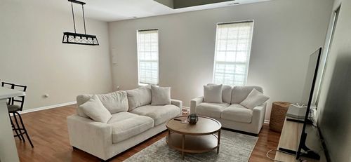 368 Litchfield Dr, Round Lake, IL, 60073-8103 | Card Image