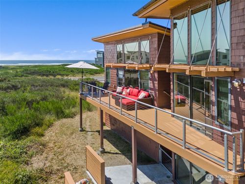 1505 Wild Rose Ln, Westport, WA, 98595-2861 | Card Image