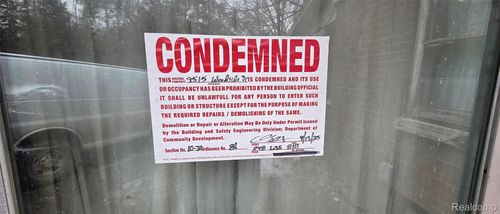 9515 Woodside Dr, Clarkston, MI, 48348-3167 | Card Image