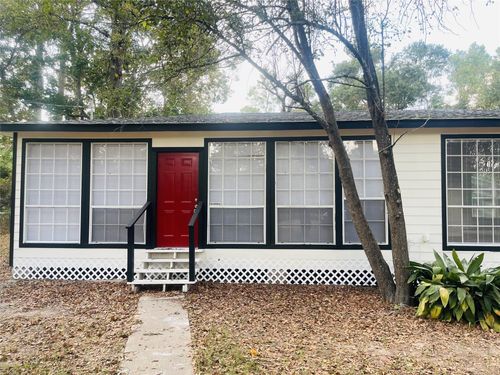 16643 Lake Cir, Conroe, TX, 77302-5345 | Card Image