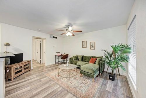 apt-103-2207 Leon St, Austin, TX, 78705-4614 | Card Image