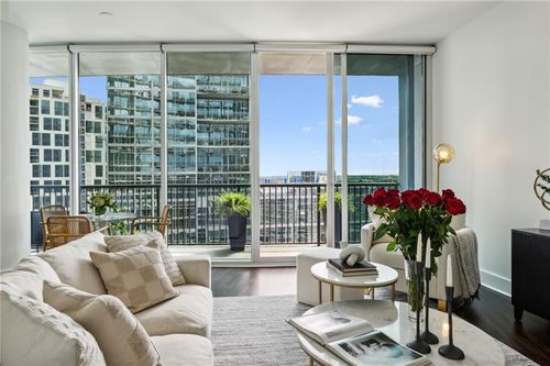 unit-2309-1080 Peachtree St Ne, Atlanta, GA, 30309-6832 | Card Image