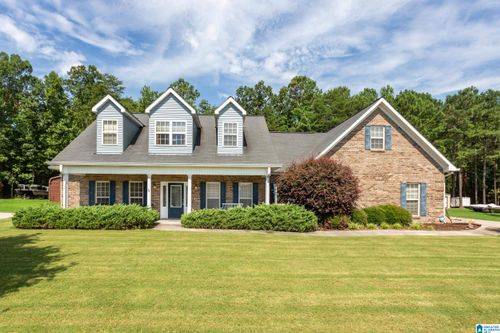 135 Justice Dr, Anniston, AL, 36207-2664 | Card Image