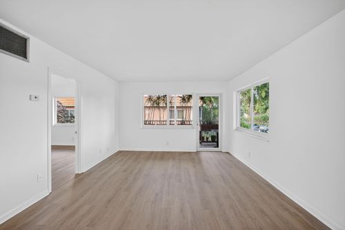 205-g-119 Ne 19th Ct, Wilton Manors, FL, 33305-1043 | Card Image