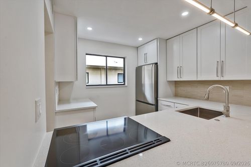 5220 Las Verdes Circle, Delray Beach, FL, 33484 | Card Image