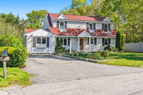 9 E Harbor Cir, Falmouth, MA, 02536 | Card Image