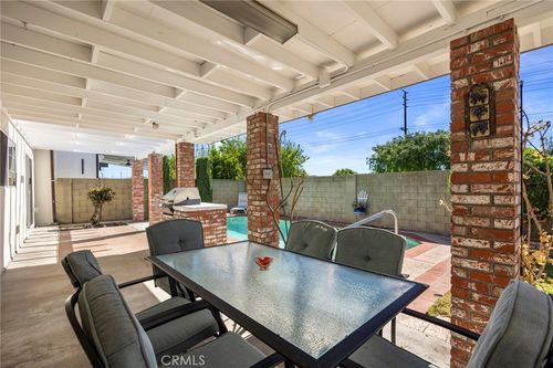 5562 Thelma Ave, La Palma, CA, 90623-1543 | Card Image