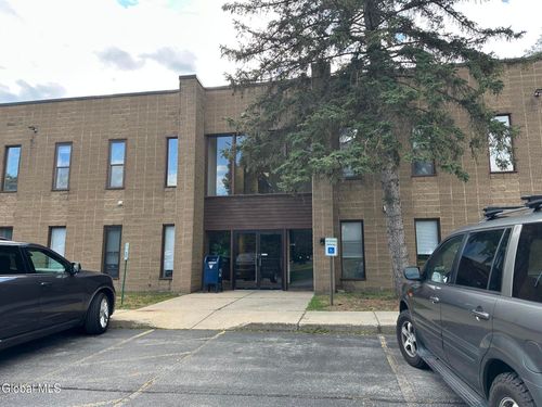 634 Plank Rd, Clifton Park, NY, 12065-2028 | Card Image