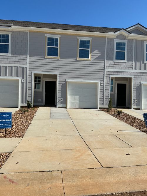 216 Darlington Dr, Dickson, TN, 37055 | Card Image