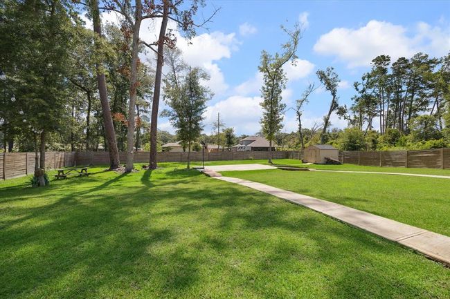 922 Forest Vw, House other with 5 bedrooms, 3 bathrooms and 3 parking in New Caney TX | Image 26