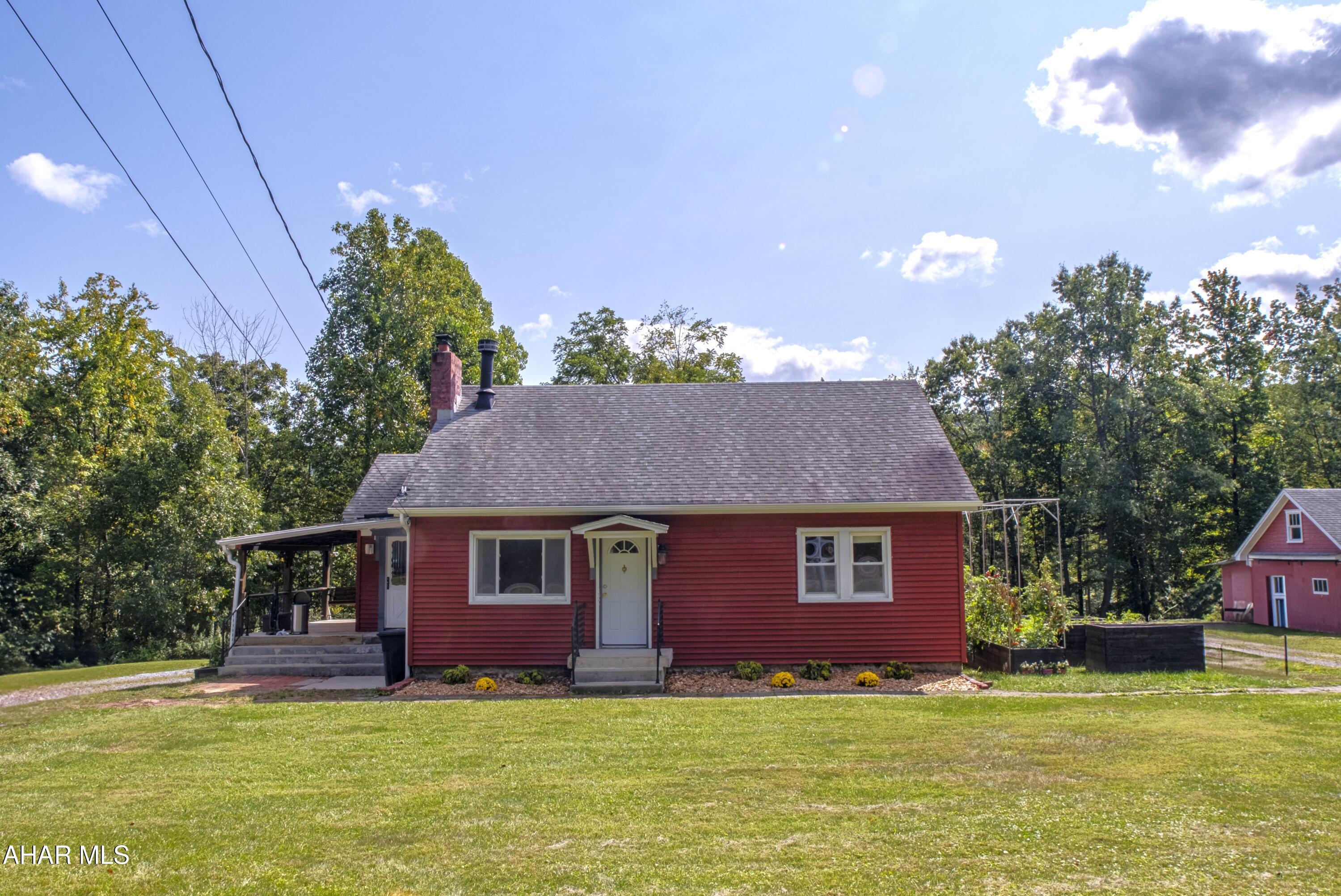 3373 Kettle Rd, For Sale in Altoona - eXp Realty