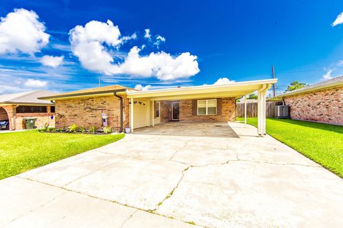 613 Walker Dr, Houma, LA, 70364-2068 | Card Image