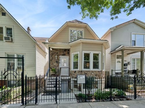 2727 N Artesian Ave, Chicago, IL, 60647-0361 | Card Image