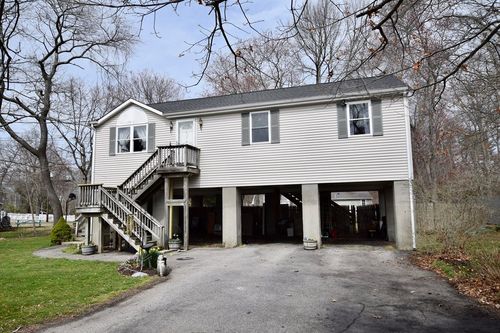 5 E Public St, Assonet, MA, 02702-1323 | Card Image