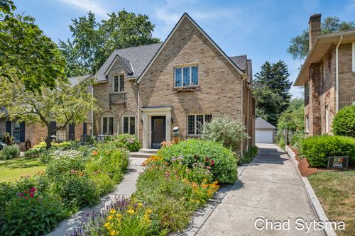 839 Cadillac Dr Se, Grand Rapids, MI, 49506-3307 | Card Image