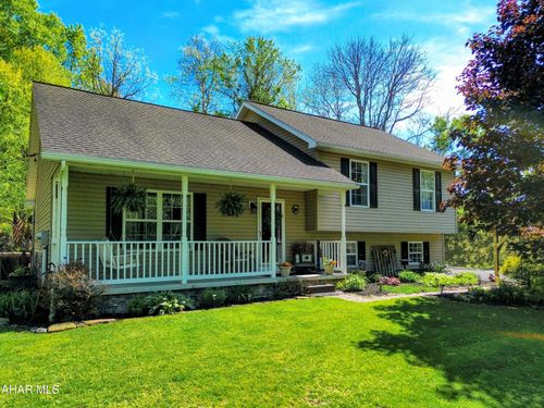 48 W 3rd St, Everett, PA, 15537-1127 | Card Image