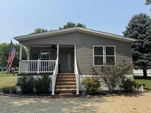 712-N3201 Crazy Horse Ln, Brodhead, WI, 53520-8705 | Card Image