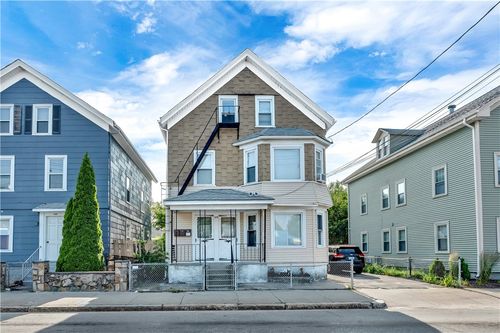 584 Lonsdale Ave, Central Falls, RI, 02863-2409 | Card Image